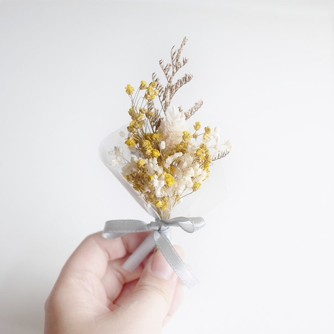【Q-cute】干燥花小胸花系列-满天星星 - 胸针 - 植物．花 黄色