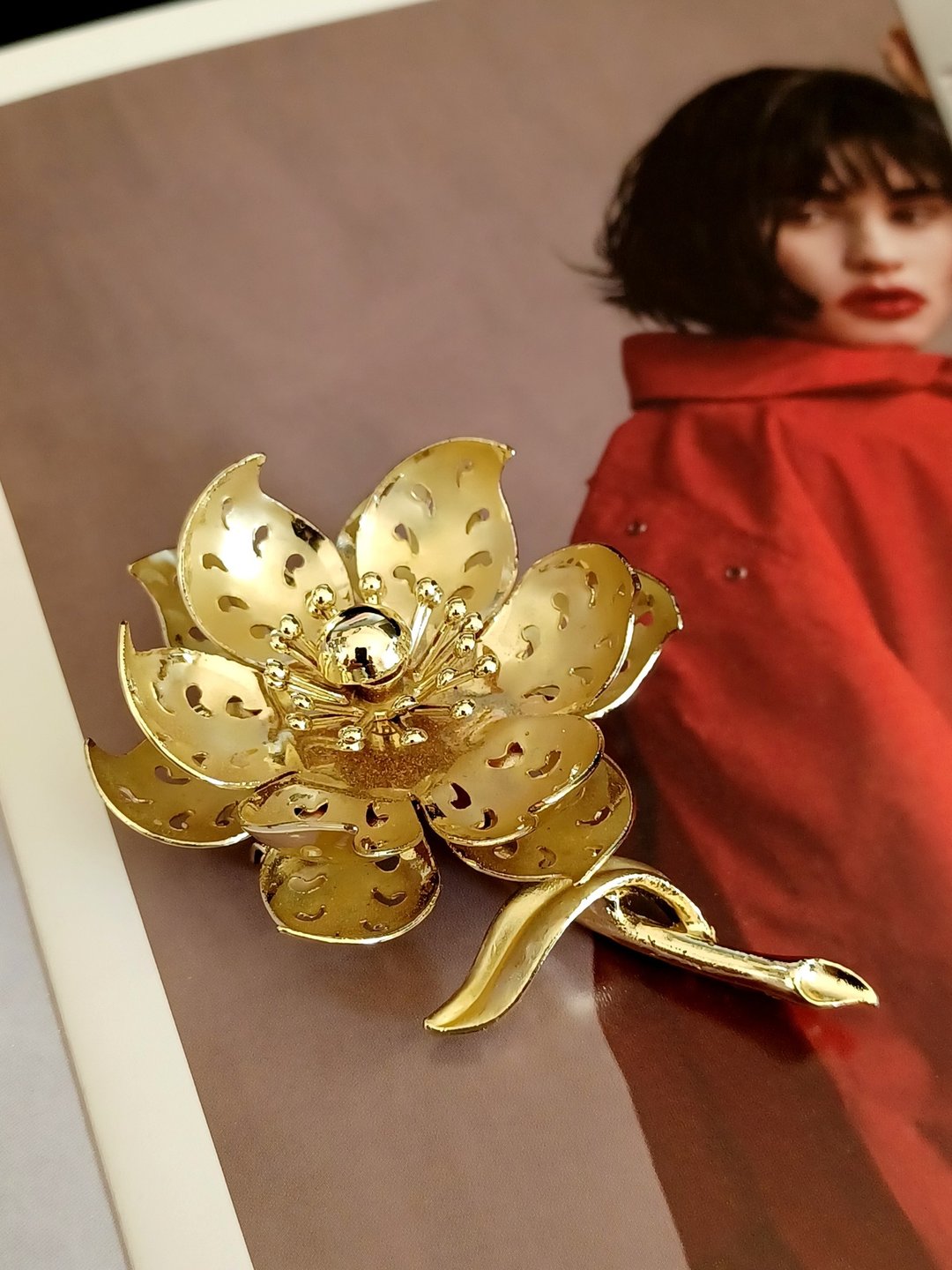 Avintage jewelry  Coro 立体金花 胸针 别针 - 耳环/耳夹 - 其他金属 