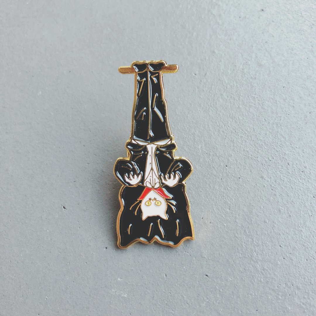 #23 我家的猫晚上的不睡觉 别针/胸针/扣针 - 胸针 - 其他金属 金色