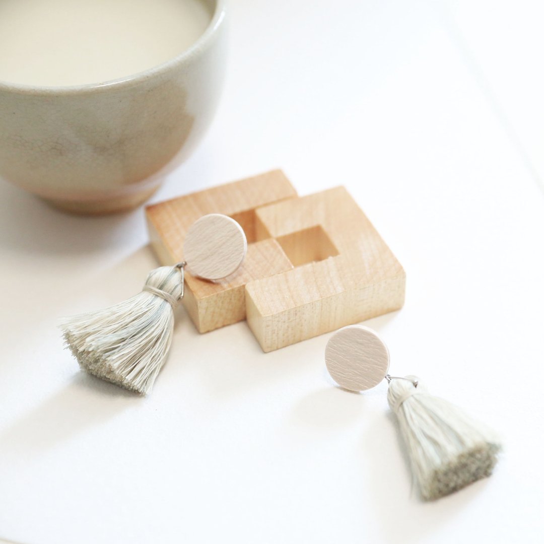 Tassel paper earrings-Amazake- - 耳环/耳夹 - 纸 白色