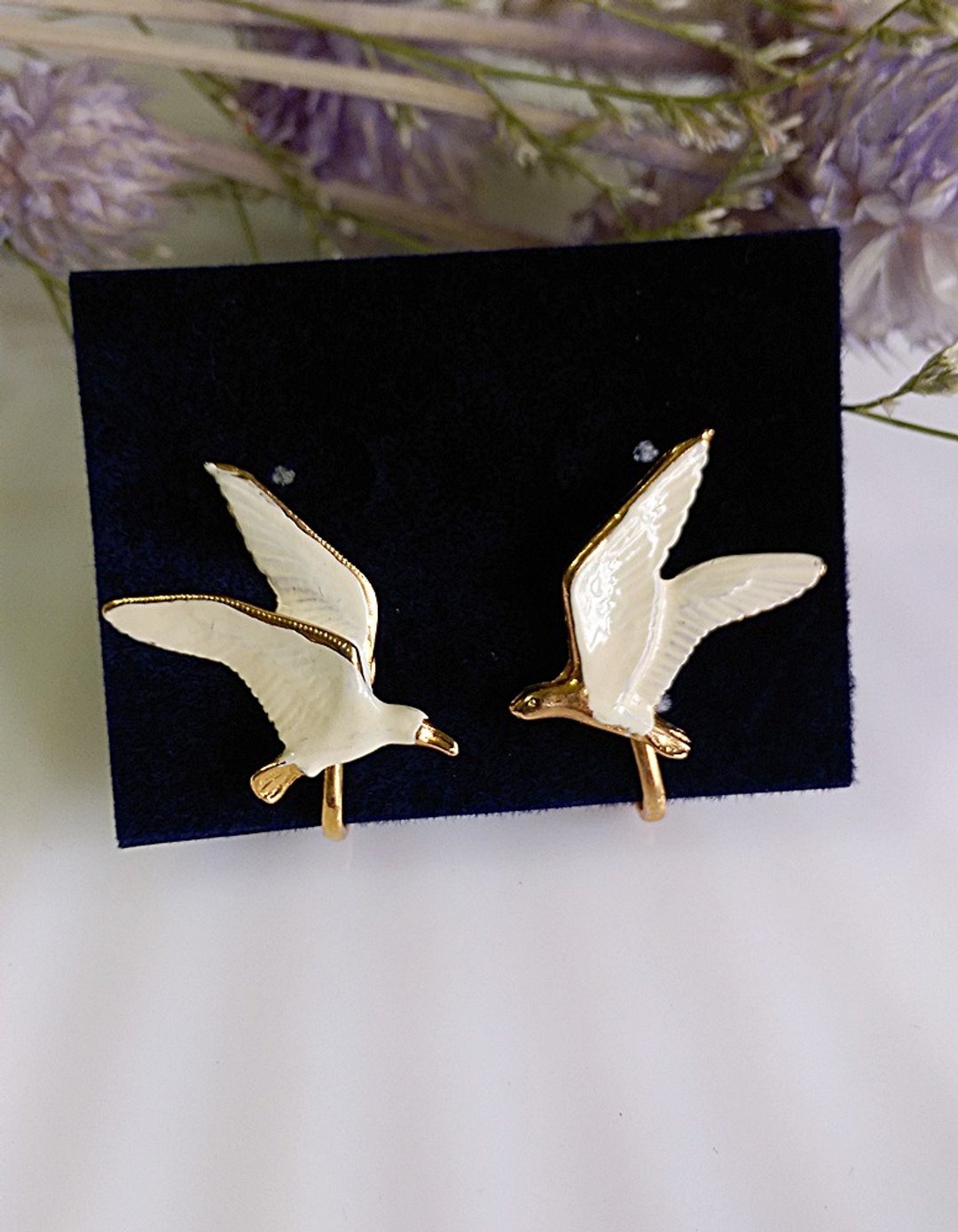 【Vintage Jewelry】1970's   小小鸟儿 白珐琅 栓式耳环 - 耳环/耳夹 - 其他金属 白色
