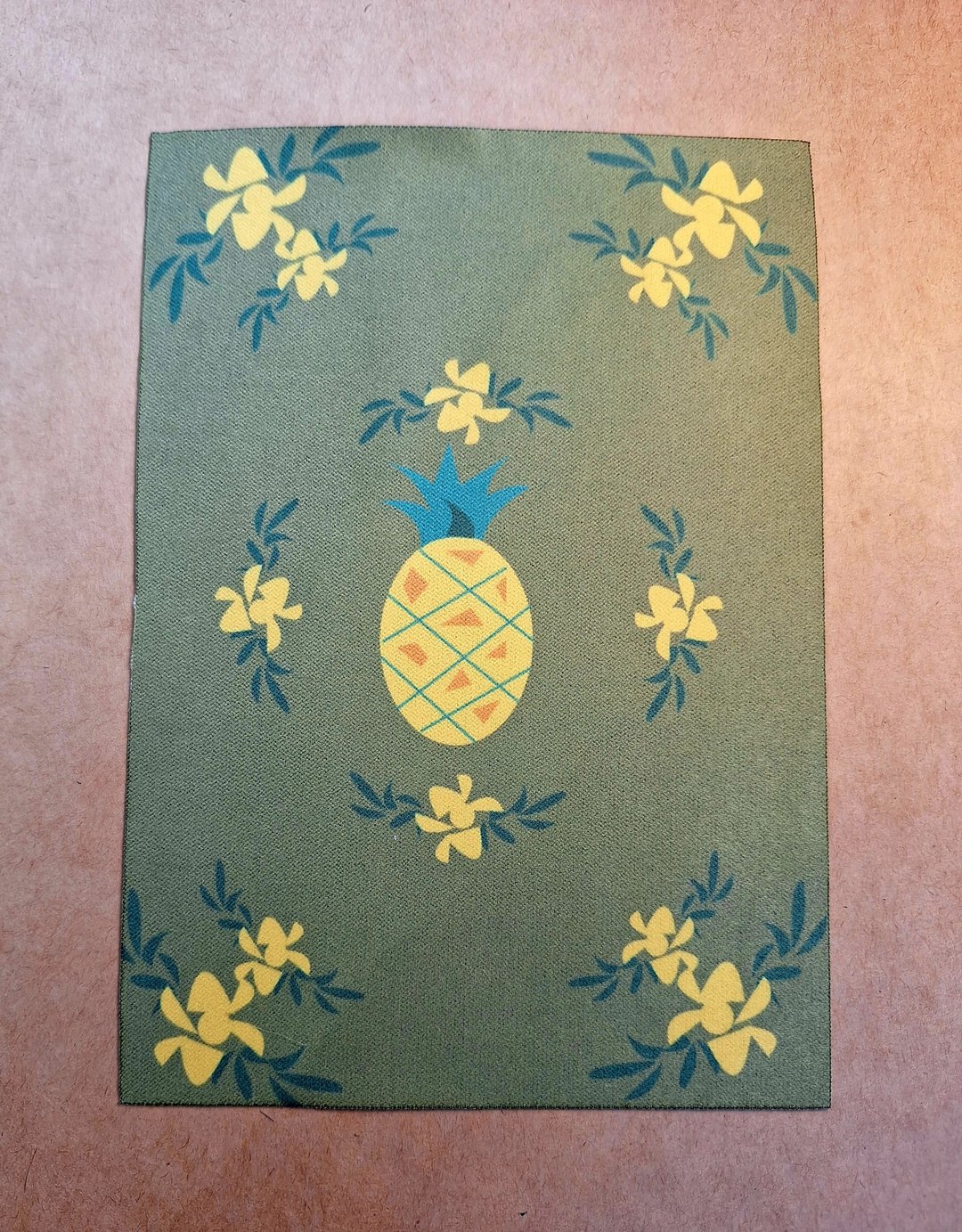 设计印花款眼镜布-凤梨花 - 眼镜盒/眼镜布 - 聚酯纤维 