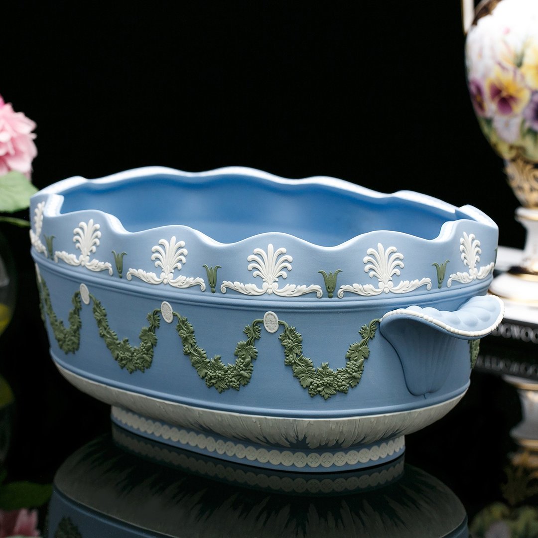 博物馆级限量100 Wedgwood三色浮雕陶瓷香槟冰桶花盆艺术珍藏摆饰 - 花瓶/陶器 - 瓷 