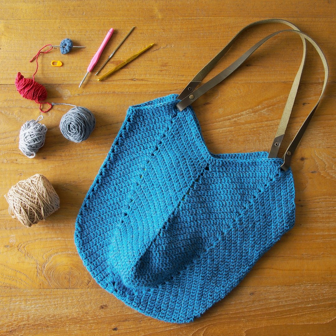 Handmade Granny square crochet shopping bag mixs Blue Jeans, Blue Sea - 手提包/手提袋 - 其他材质 蓝色