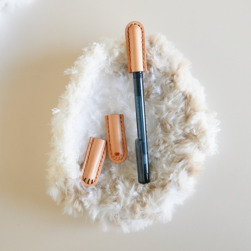 喵掌套【猫掌造型笔套/皮革/文具小物】 - 铅笔盒/笔袋 - 真皮 卡其色