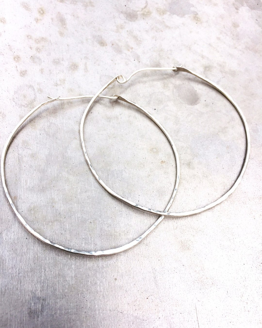MIH 金工首饰 | 态度时尚 大圈圈 925纯银耳环 Big loop earrings - 耳环/耳夹 - 纯银 银色