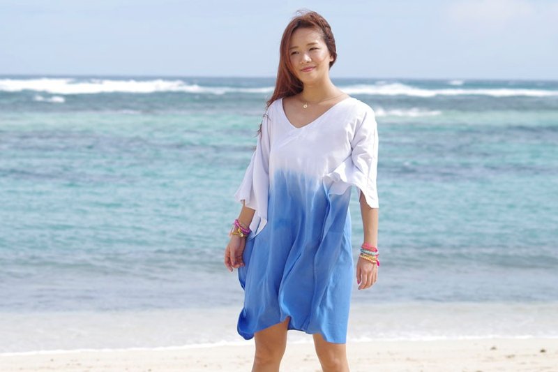 Ocean color gradation butterfly sleeve one piece dress Ocean beach - 洋装/连衣裙 - 其他材质 蓝色