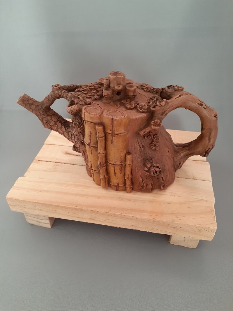 松竹梅 手捏壶 - 茶具/茶杯 - 陶 咖啡色