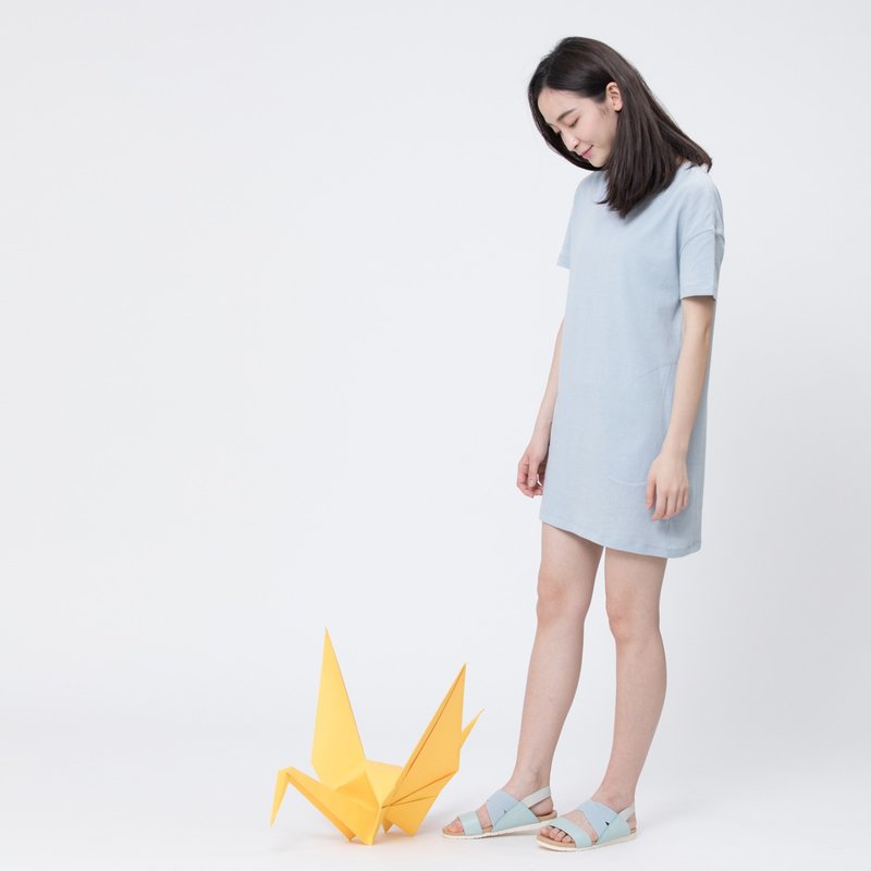 風吹棉口袋長版TEE/霧藍 - 女装短裤 - 棉．麻 蓝色