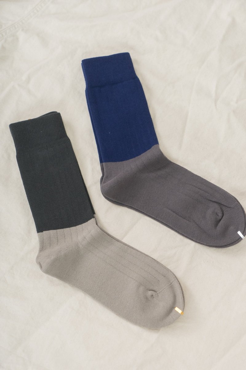 Socks 襪子套裝 (2双) 日系拼色長襪 中長款情侶款中筒襪舒適透氣 - 袜子 - 棉．麻 多色