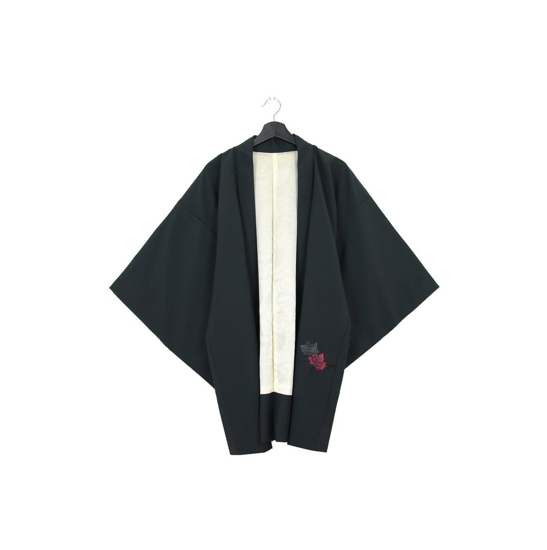 Back to Green::日本带回和服 羽织 刺绣 月夜红花 //男女皆可穿// vintage kimono (KI-25) - 女装休闲/机能外套 - 丝．绢 