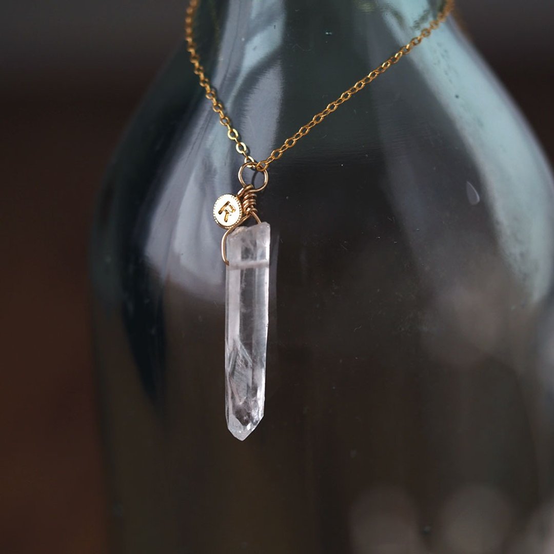 冰柱状水晶 | 14KGF 项链 | 可选字母 | 长度可调 - 项链 - 水晶 透明