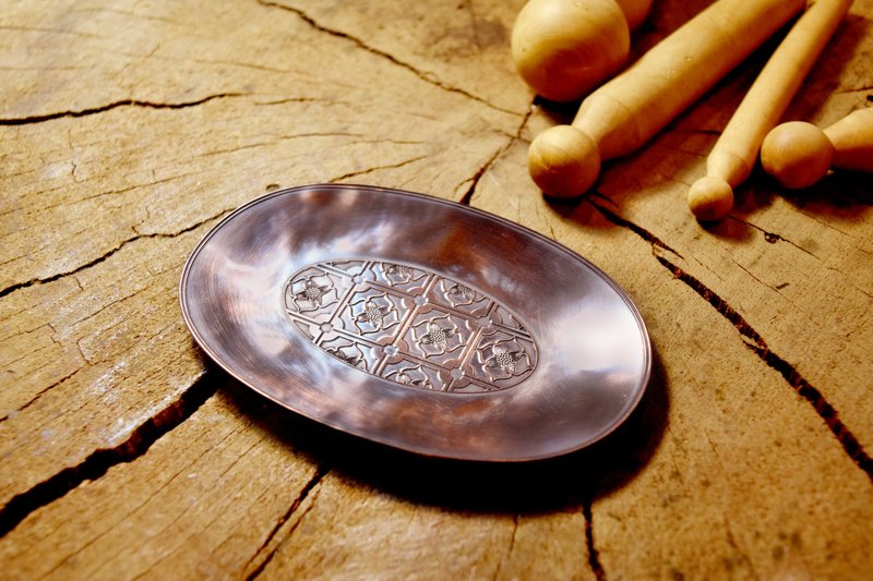 蚀刻锻敲铜盘-柿柿如意小柿纹(椭圆盘) - 摆饰 - 铜/黄铜 咖啡色