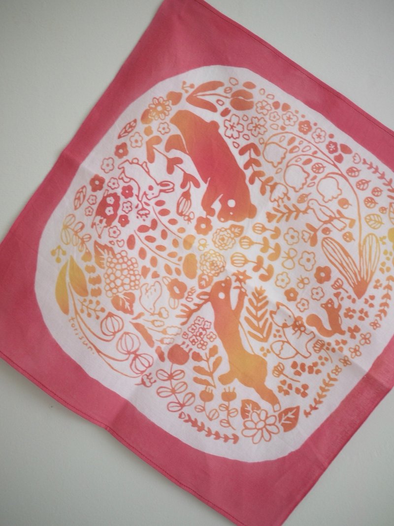 【使用知多木绵】花与动物的手拭巾～晕染粉～ - 手帕/方巾 - 棉．麻 多色