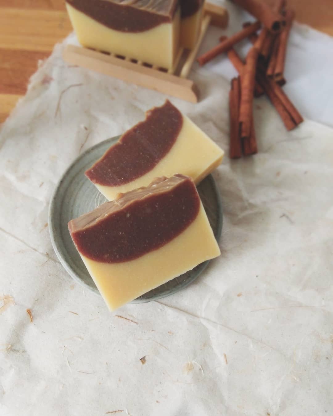ORANGE AND CINNAMON SOAP - 肥皂/手工皂 - 精油 卡其色