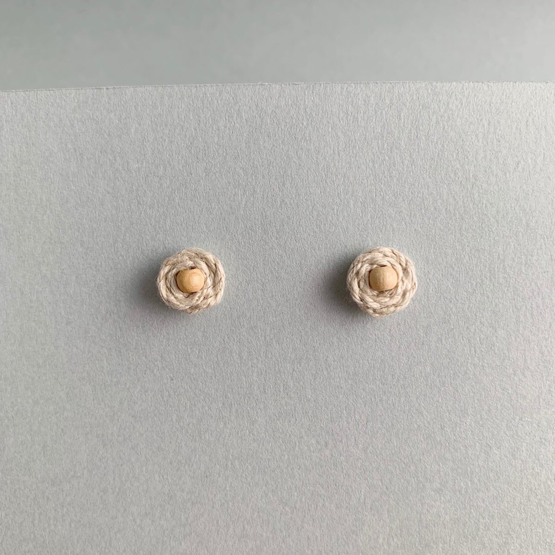 Hemp earrings Clip-On available for metal allergies - 耳环/耳夹 - 其他材质 卡其色