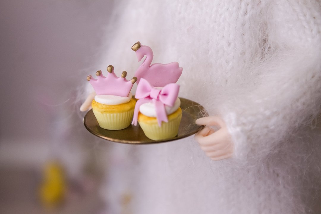 Miniature pink cupcake, Vanilla Cupcakes, Miniature Food, Valentines day - 玩偶/公仔 - 粘土 