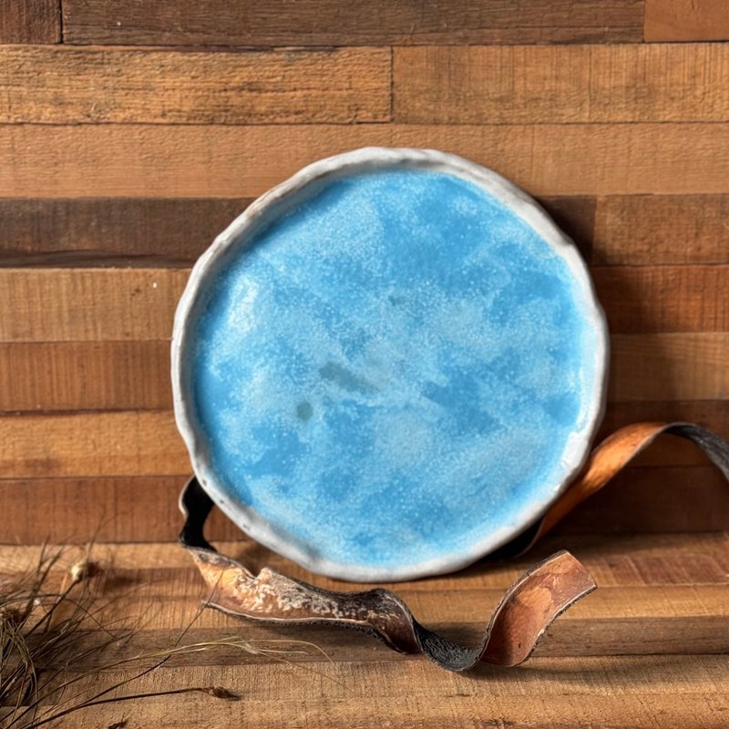 50051-独特手作陶盘 18cm  Unique hand built plate - 盘子/餐盘/盘架 - 陶 