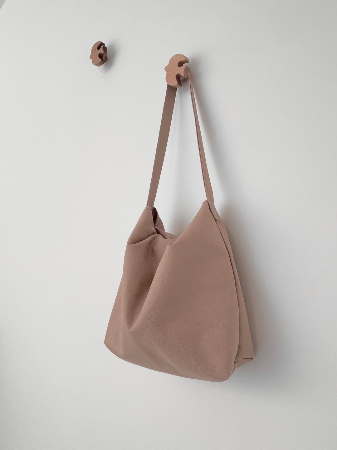【春季新品】优雅随型 帆布 Hobo 包 裸色 - 侧背包/斜挎包 - 棉 