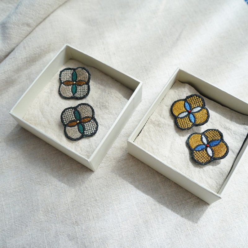 垂坠经典几何花电绣单只耳环 三色 - 耳环/耳夹 - 羊毛 