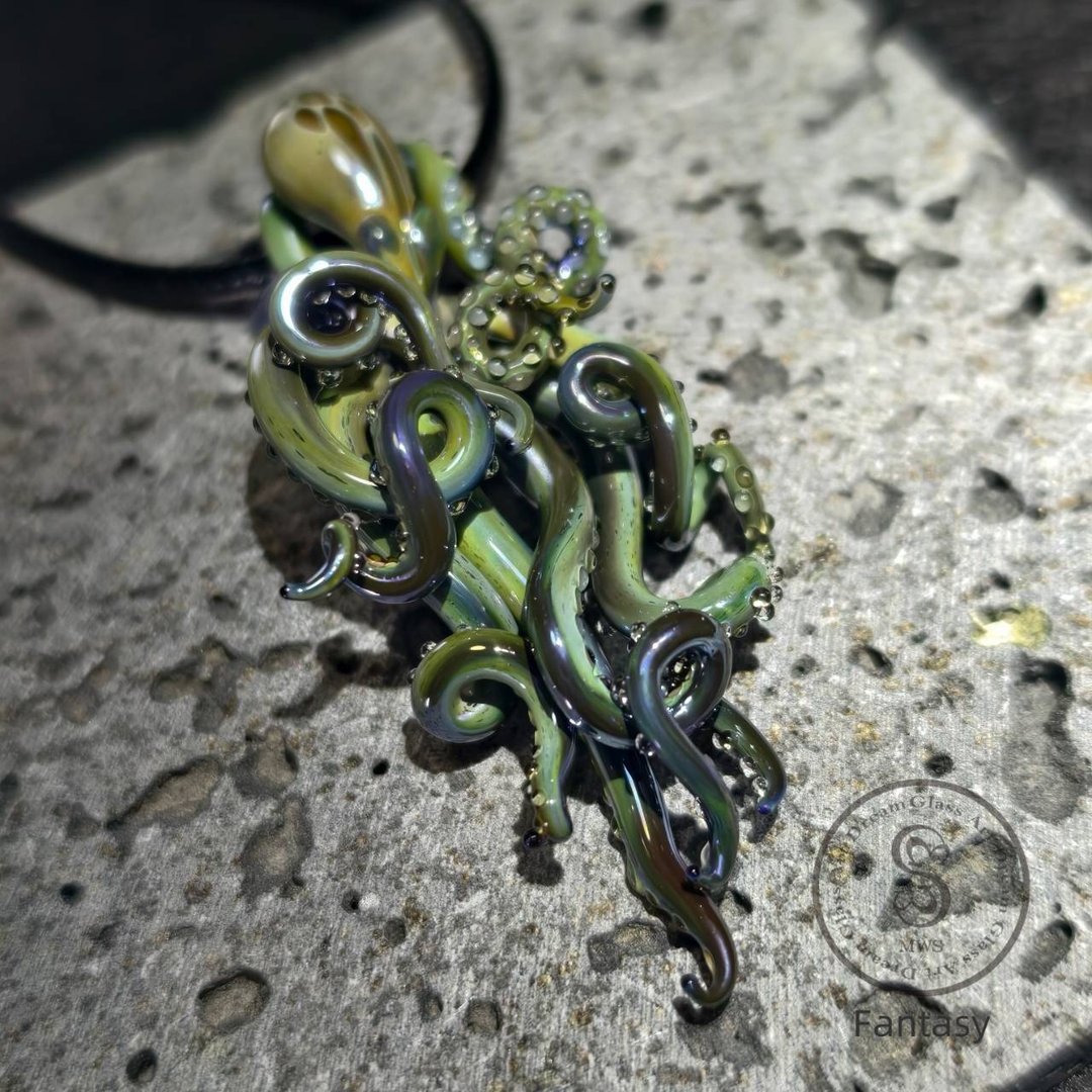 【Dream Glass Art】小众原创设计 手工多彩琉璃章鱼造型吊坠D色 - 项链 - 琉璃 