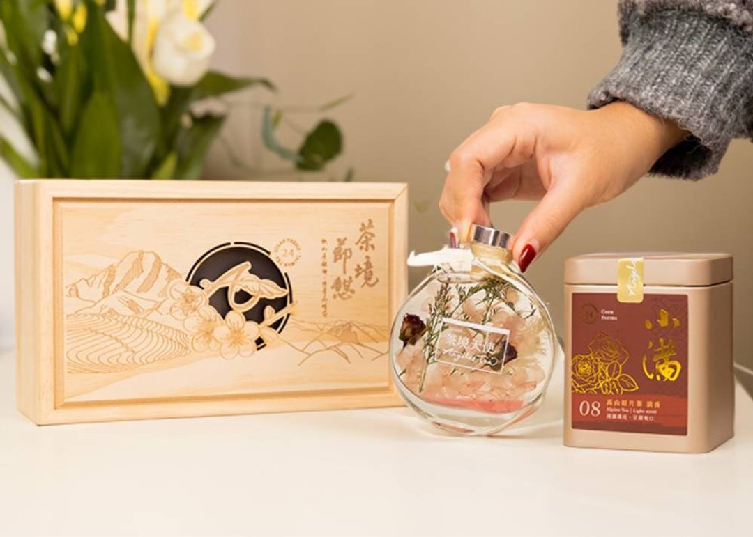 浮游花扩香茶叶木盒组 预购品 中秋送礼限定 联名莳尝花艺 茶叶 - 香薰/精油/线香 - 其他材质 