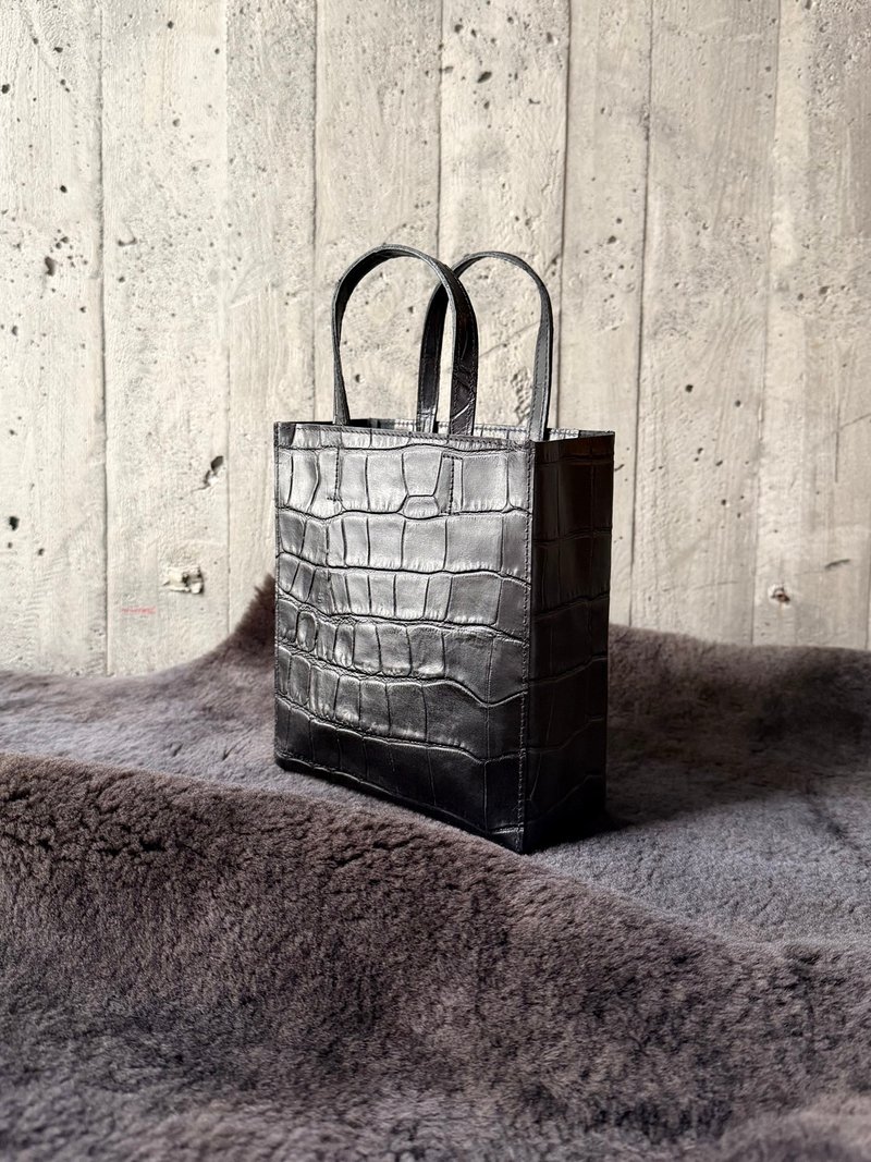 真牛皮纸袋 - mini  I 黑鳄鱼  I 手提袋 手提包 皮革包 随身包 - 手提包/手提袋 - 真皮 黑色