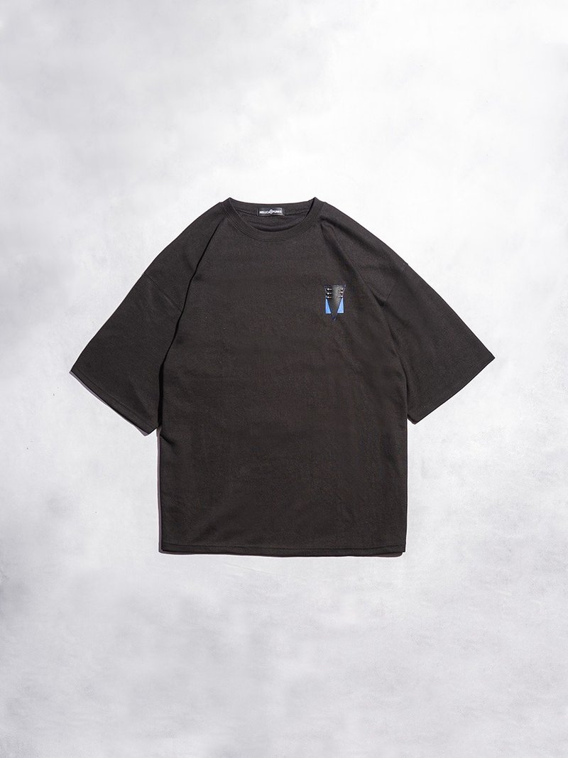 铆钉后背T恤/黑色/F尺寸/男女皆宜/hellcatpunks/hcp-t-0283 - 女装 T 恤 - 聚酯纤维 黑色