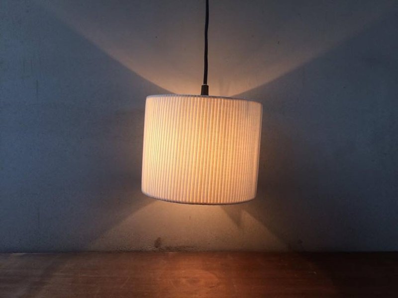 小灯罩款 早期欧洲HANDMADE手工百折吊灯 - 灯具/灯饰 - 棉．麻 白色