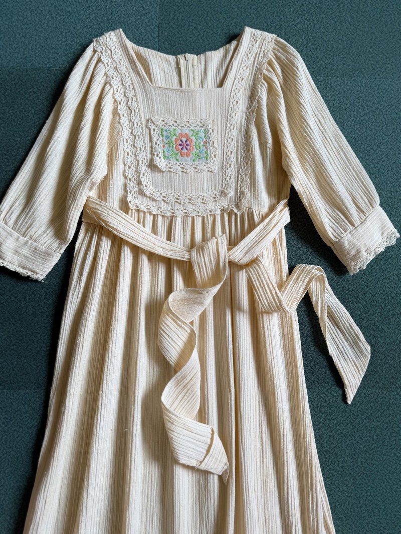 自然生成色蕾丝花边刺绣装饰  温柔乖巧70s vintage - 洋装/连衣裙 - 棉．麻 