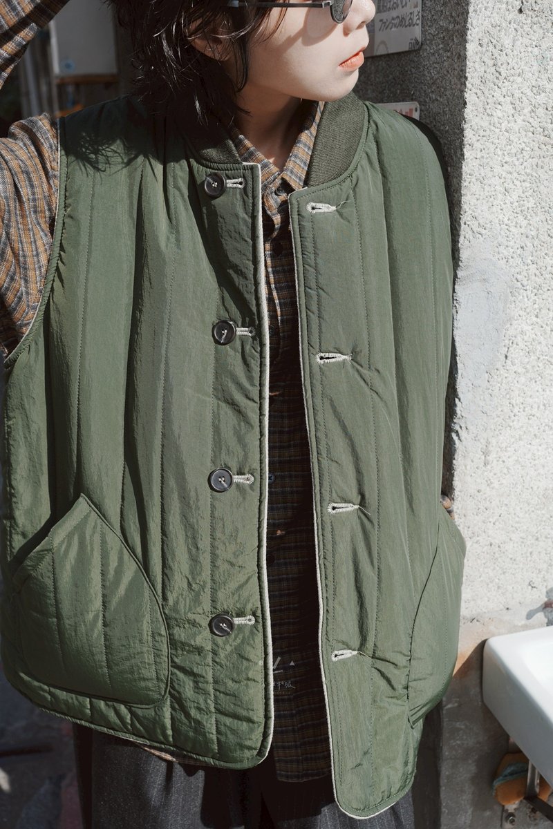 草间双面穿直纹立领背心 - 女装背心 - 棉．麻 绿色