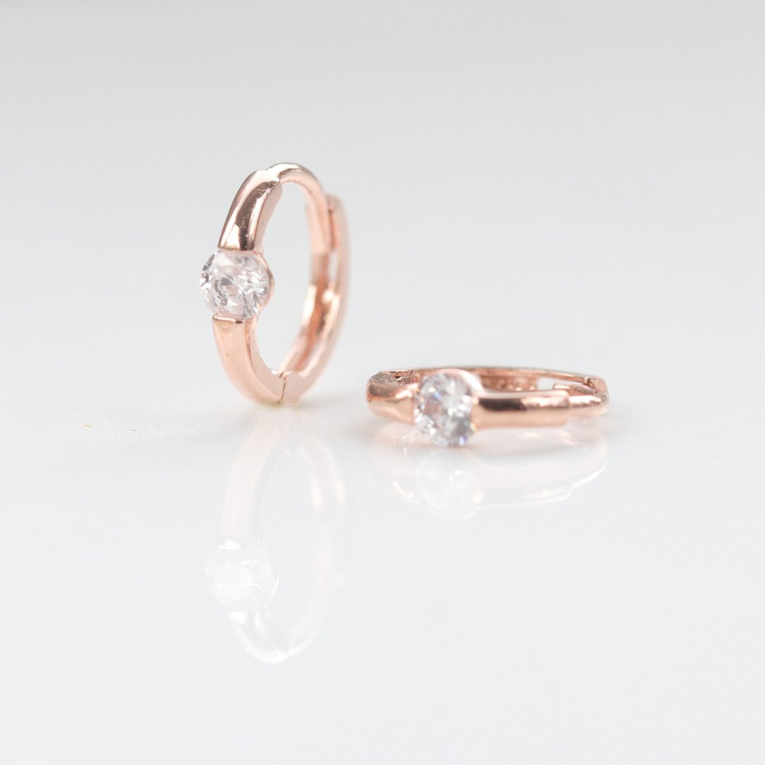 14K Tint CZ Lock Earring 简约钻耳扣耳环 - 耳环/耳夹 - 贵金属 金色