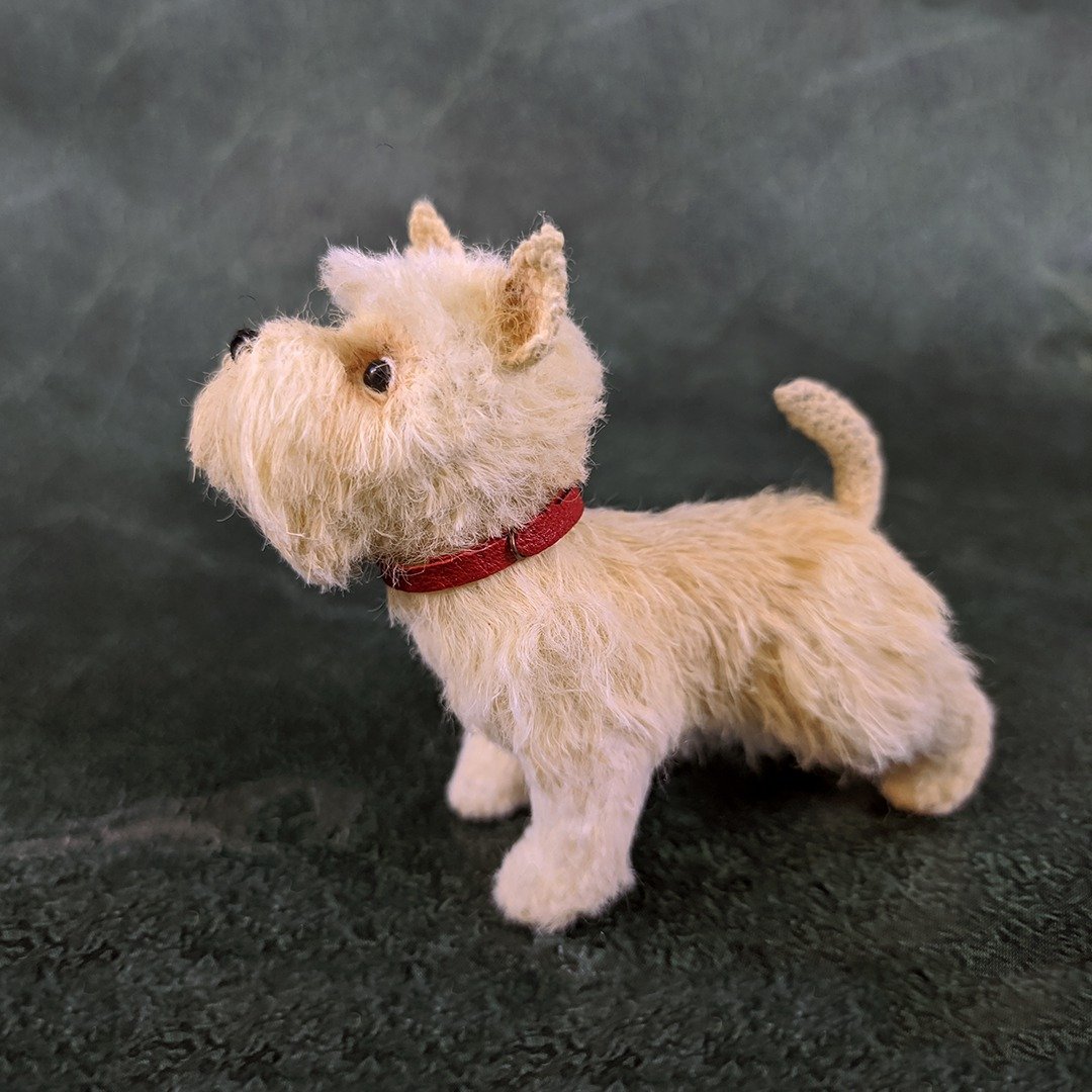 Scottish Terrier. Mini realistic stuffed toy. Dollhouse miniature dog - 玩偶/公仔 - 其他材质 金色