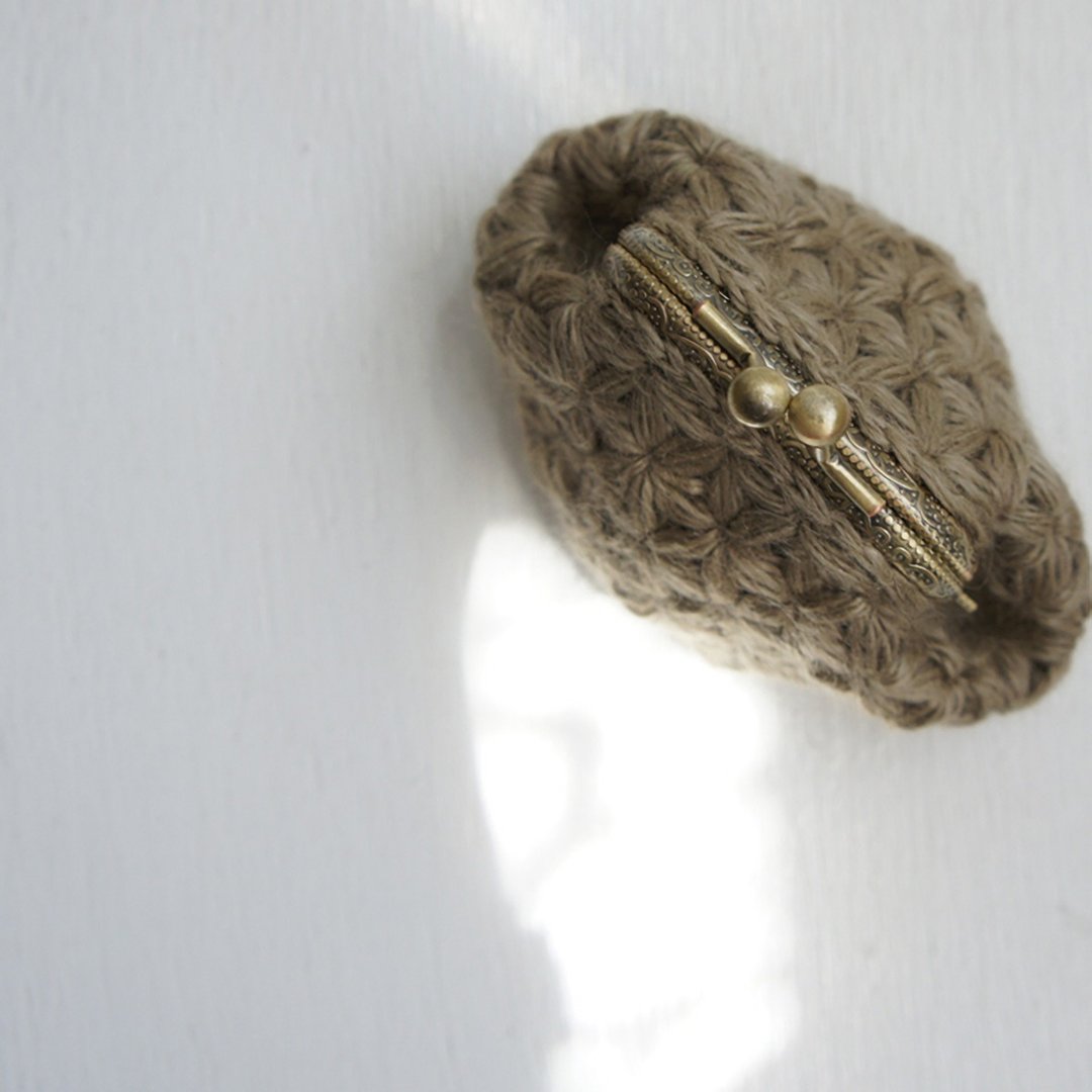 Ba-ba handmade Jasmine Stitch crochet mini-pouch No.C1338 - 化妆包/杂物包 - 其他材质 咖啡色