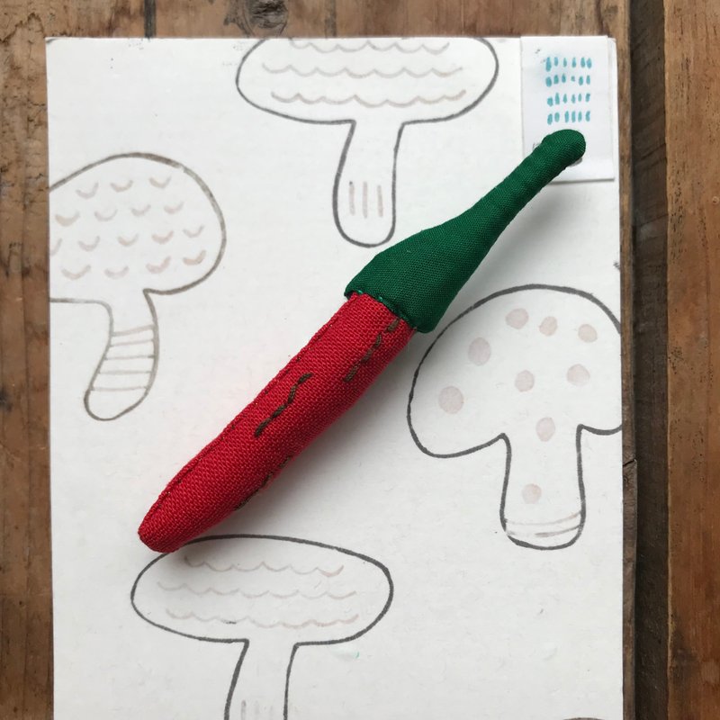 辣椒/别针 - 胸针 - 棉．麻 红色