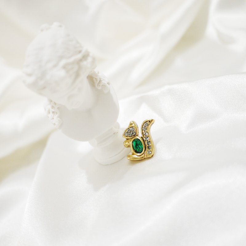 淘气松鼠绿宝石胸针 - 胸针 - 宝石 绿色