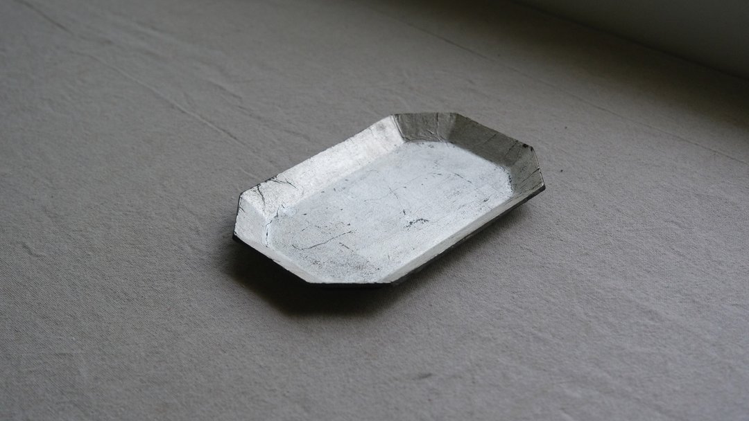 纸胎银箔漆器八脚盘 - 摆饰 - 纸 白色