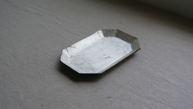 纸胎银箔漆器八脚盘 - 摆饰 - 纸 白色