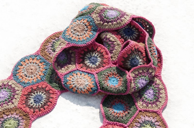 手工钩织丝巾/钩织围巾/手工花朵编织围巾/纯棉编织-英式森林花朵 - 围巾/披肩 - 棉．麻 多色