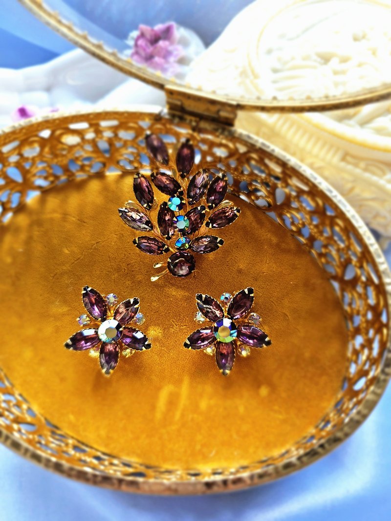 Beau Jewels葡萄紫梨型莱茵火光花形胸针/耳环/套组/美国西洋古董 - 耳环/耳夹 - 其他金属 