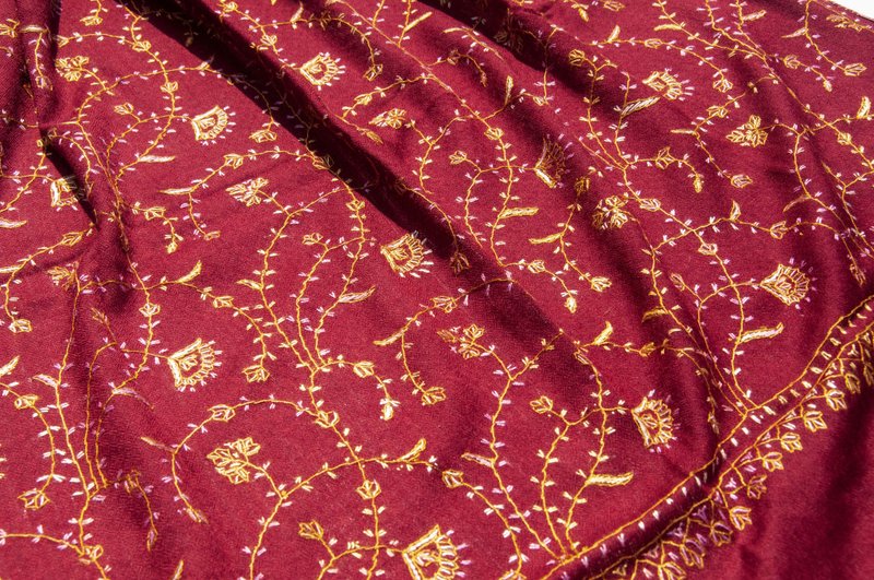 喀什米尔Cashmere/羊绒围巾/纯羊毛围巾披巾/戒指绒披肩-刺绣花朵 - 围巾/披肩 - 羊毛 红色