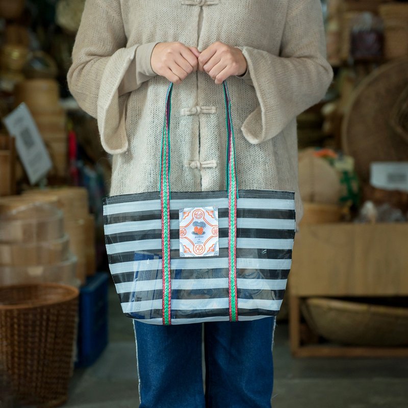 Pinkoi x Yuka Nishiizumi 限定 茄芷袋 / 凤梨 - 侧背包/斜挎包 - 塑料 黑色