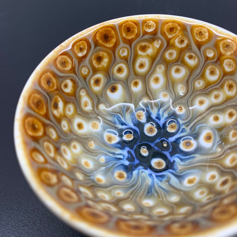 孔雀开屏 迷你杯 60ml 邱毓宁 莺歌烧 A34 - 茶具/茶杯 - 瓷 多色