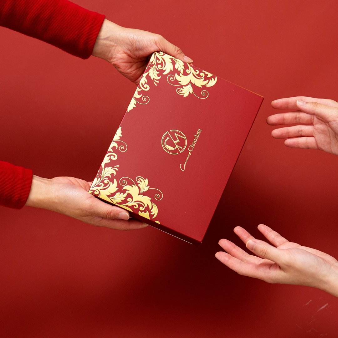 Charming 乔名巧克力 原味 + 坚果可可冲泡饮 8 入组礼盒 附纸袋 - 巧克力 - 其他材质 红色