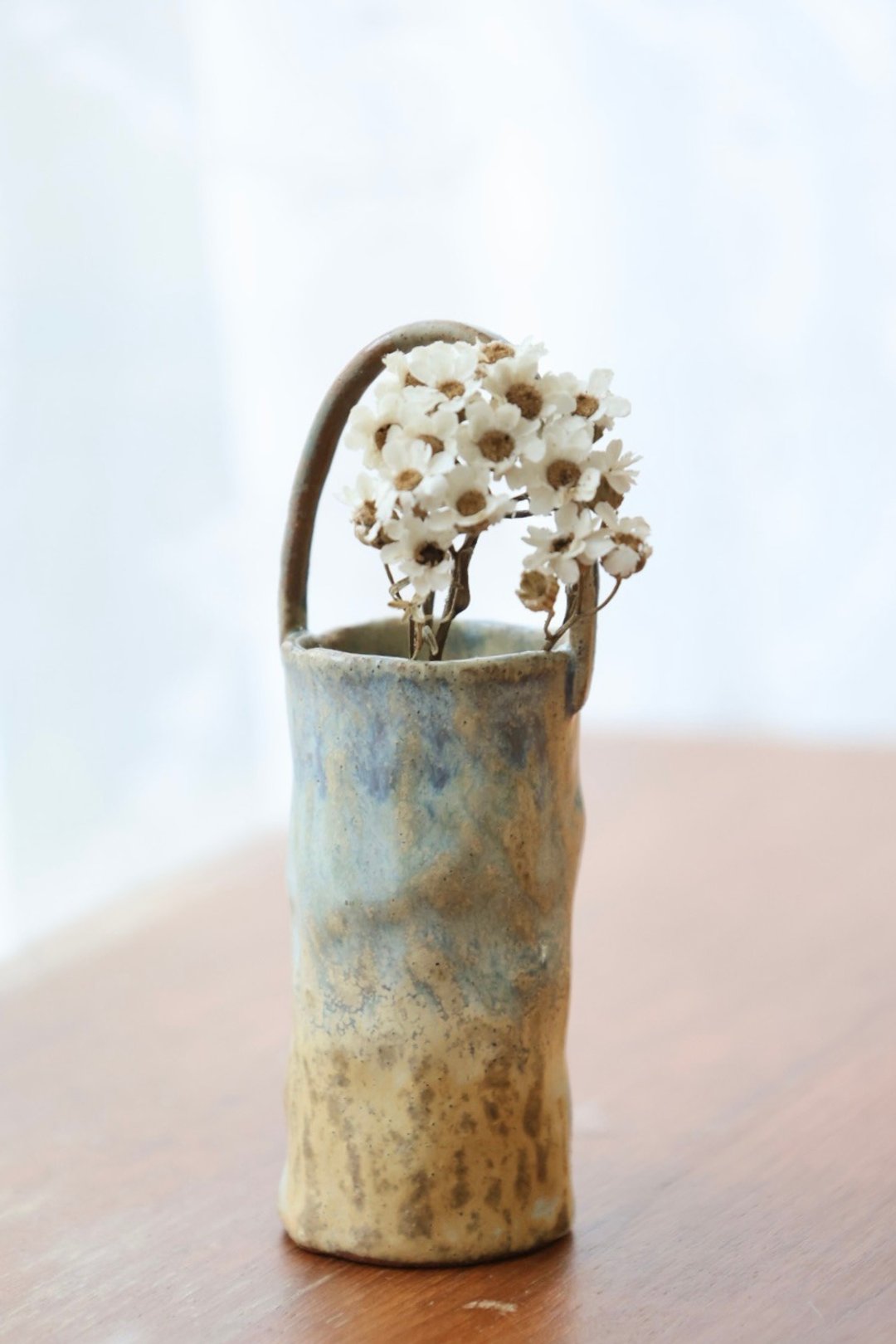 交换礼物/冰雪奇缘侘寂风迷你提把干花器 花插小瓶办公室疗愈小物 - 花瓶/陶器 - 陶 卡其色