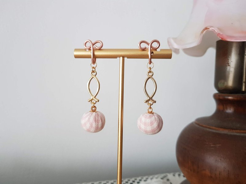 【小鱼的幻想】粉红~无痛耳夹、夹式耳环、耳钩 - 耳环/耳夹 - 其他材质 粉红色