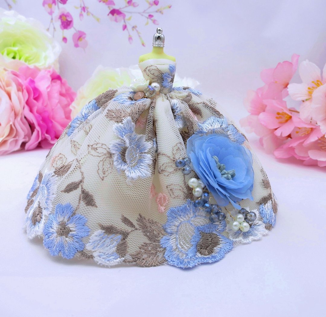柠檬手作饰品 繁花蕾丝迷你立体小礼服手作钥匙圈包包吊饰 - 钥匙链/钥匙包 - 棉．麻 