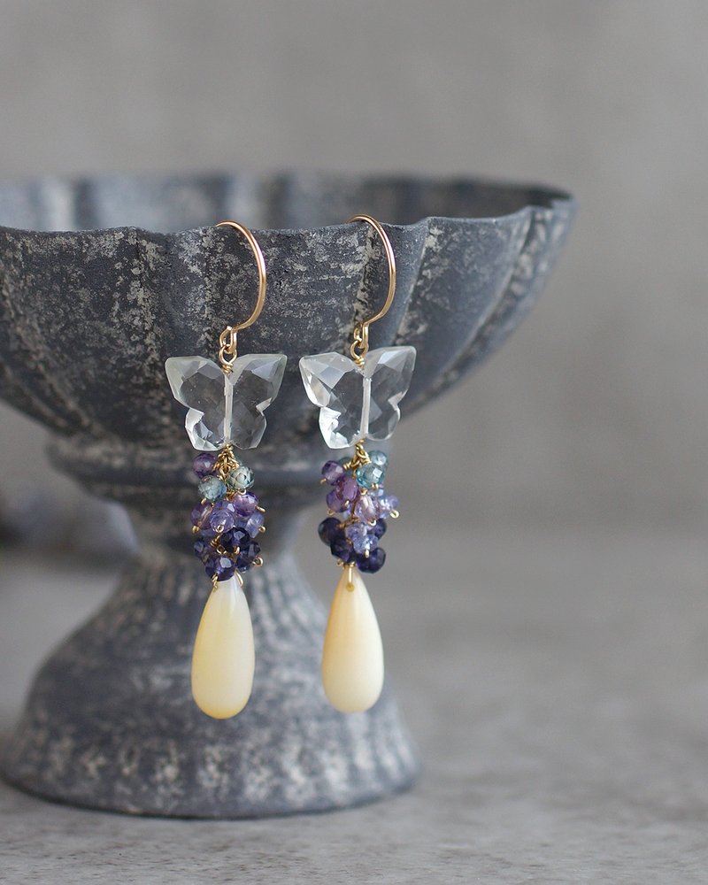 14kgf - 普通欧泊与蝴蝶耳环 - 耳环/耳夹 - 半宝石 白色