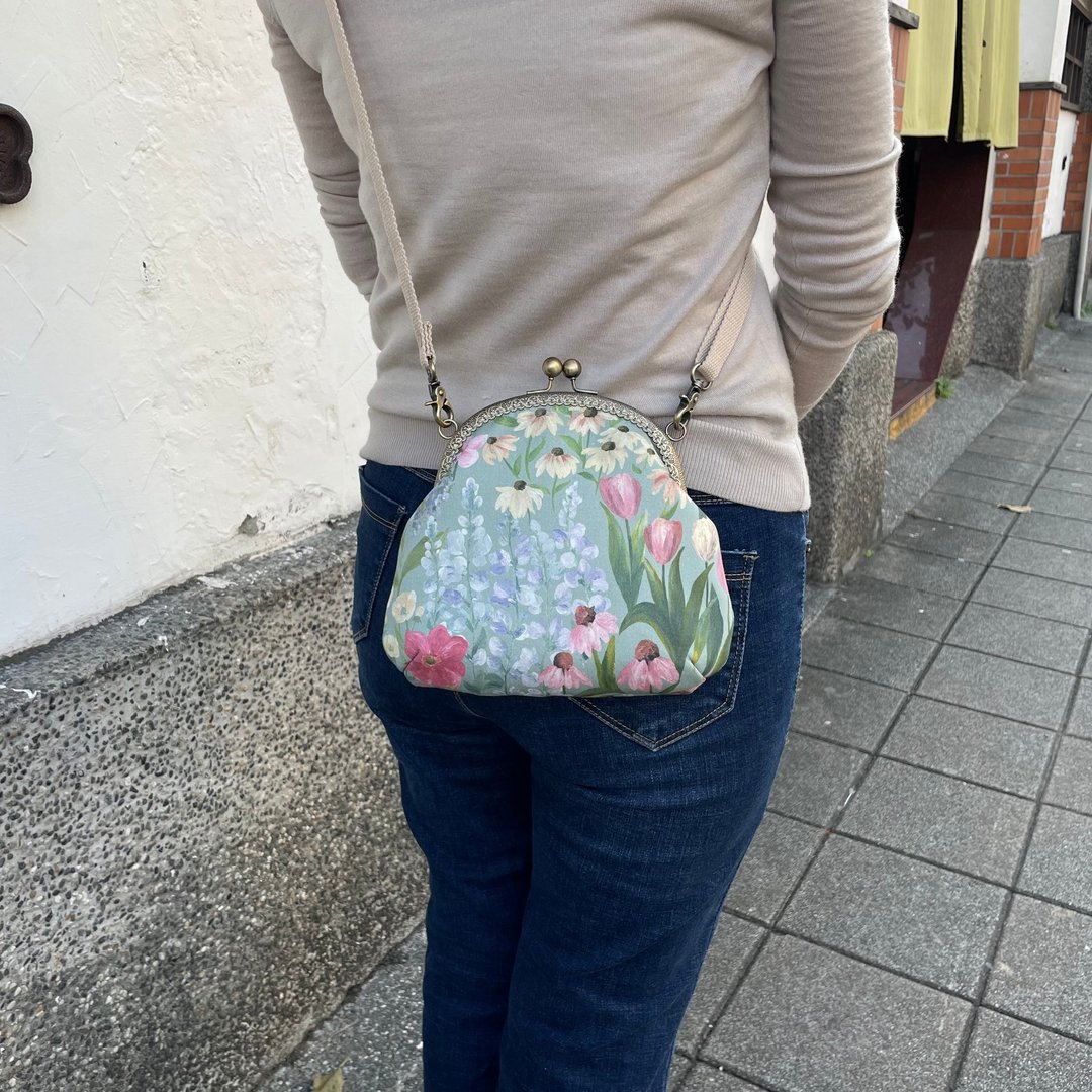 花团锦簇口金包 / 斜背包 / 侧背包 / 随身包 - 侧背包/斜挎包 - 棉 绿色