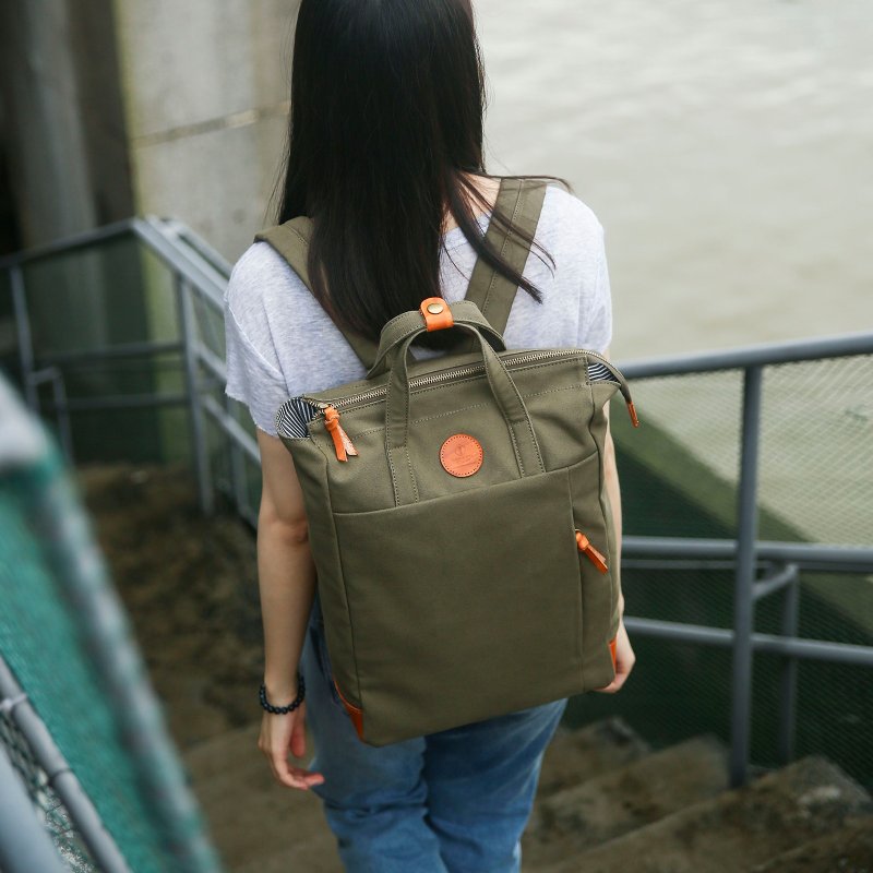 收纳美学帆布后背包/双肩包/笔电包 竖版- 防泼水加密帆布 军绿色 - 后背包/双肩包 - 棉．麻 绿色